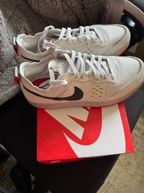 Nike C1ty Shoes College Gray/Black/Varsity Red 8.5